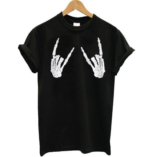 skull hands t shirt